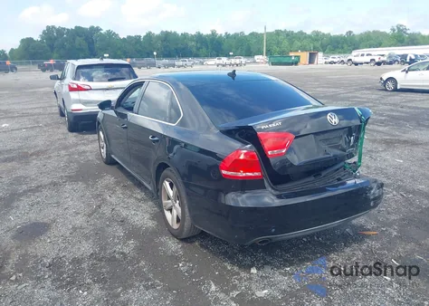 2012 Volkswagen Passat 2.5L Se из США, поврежденный, VIN 1VWBP7A3XCC070451